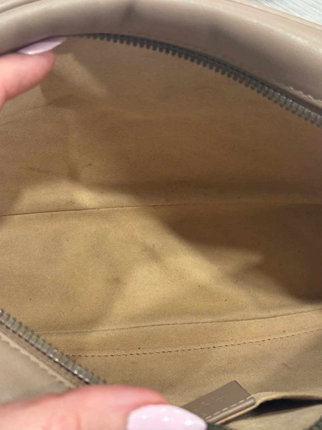 G marmont beige crossbody - Image 3