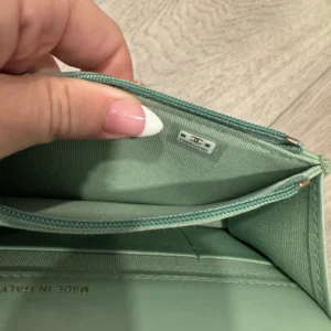 Alternative view of Cc top handle phone holder