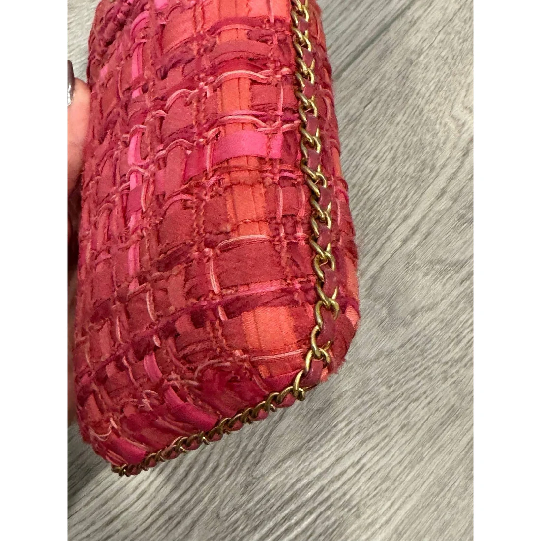 Chanel pink Tweed Chain Around Phone Holder. - Image 6