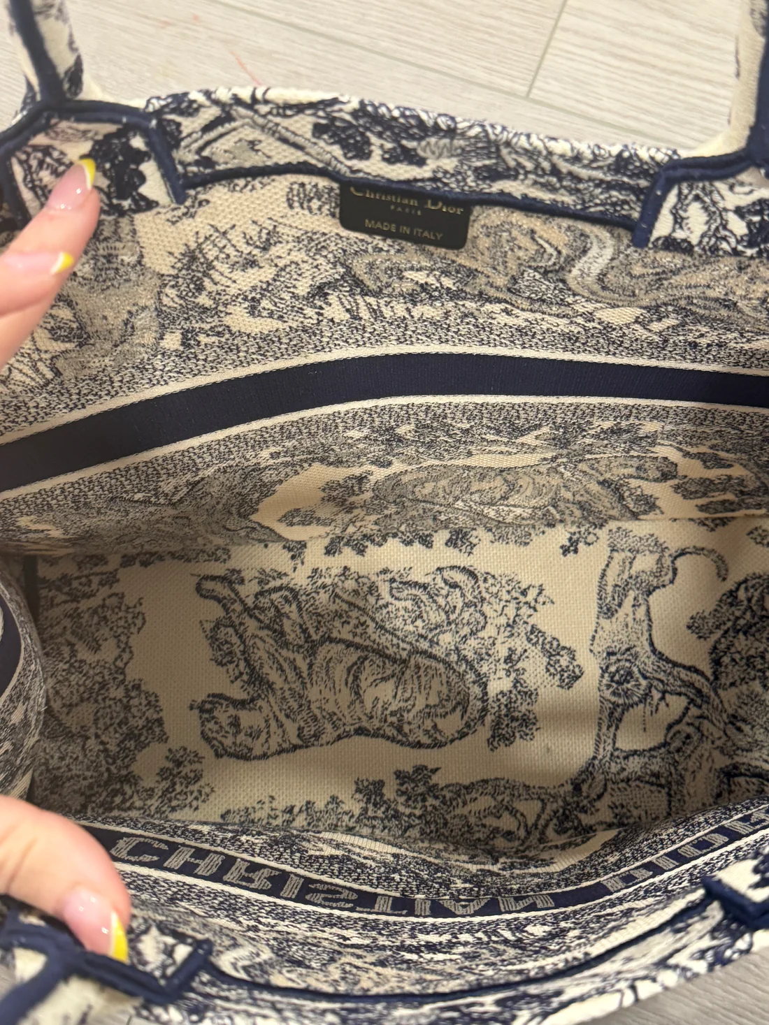 Dior Book Tote Bag For Sale - Image 2