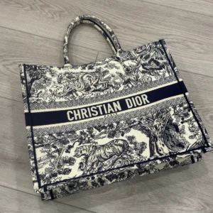 authentic-dior-book-tote.jp