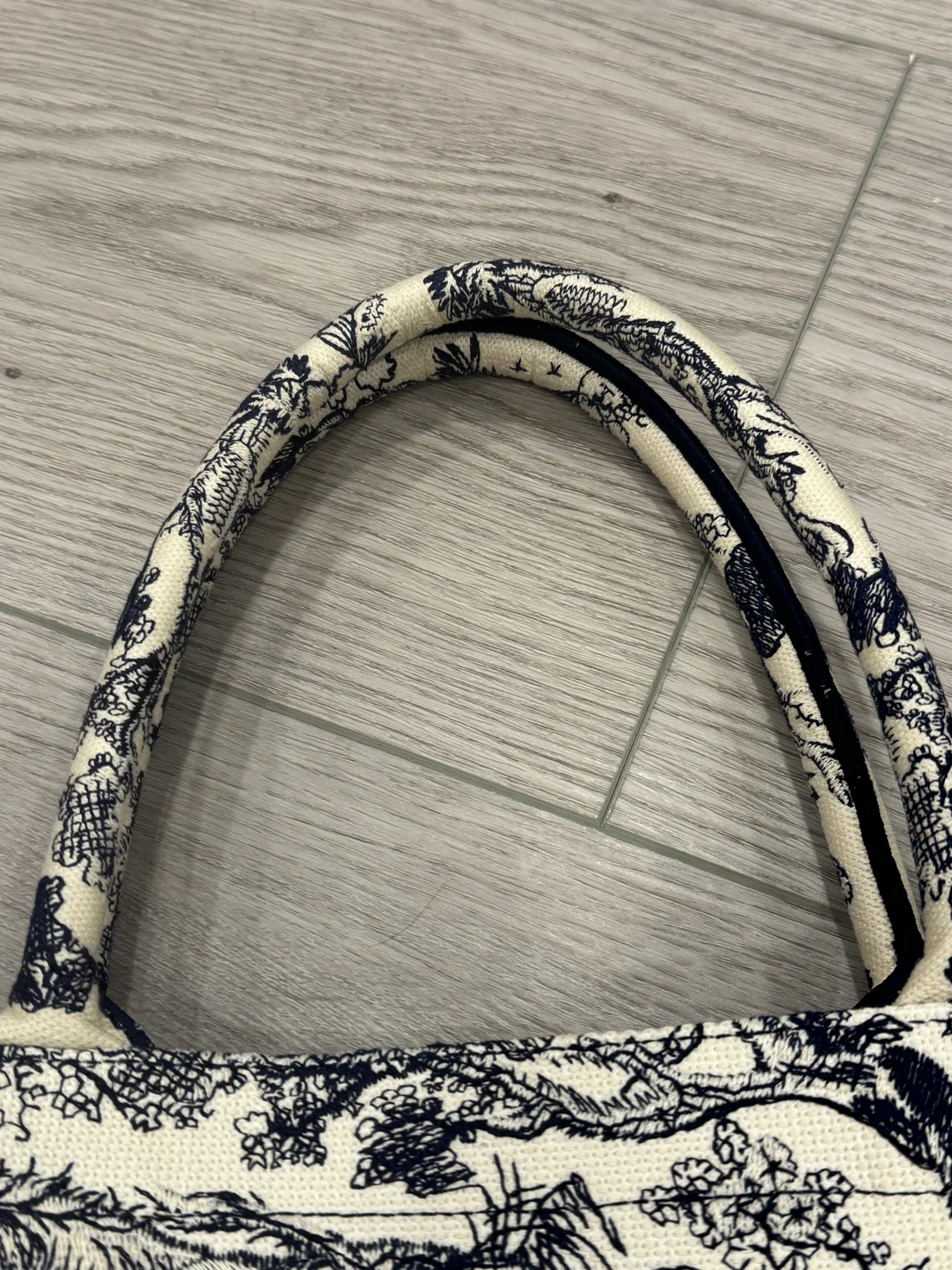 Dior Book Tote Bag For Sale - Image 3