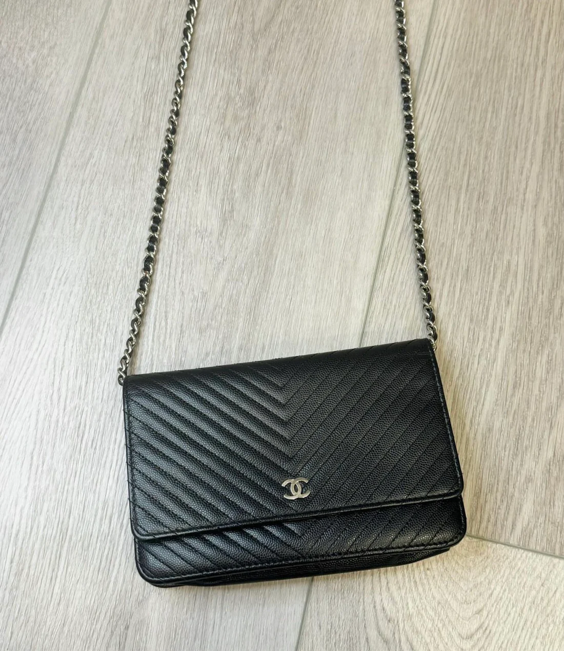 Chanel caviar chevron woc