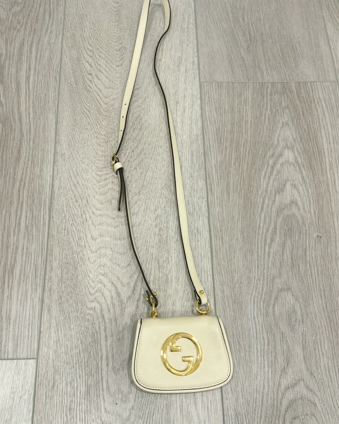 Gucci Blondie card case on strap white