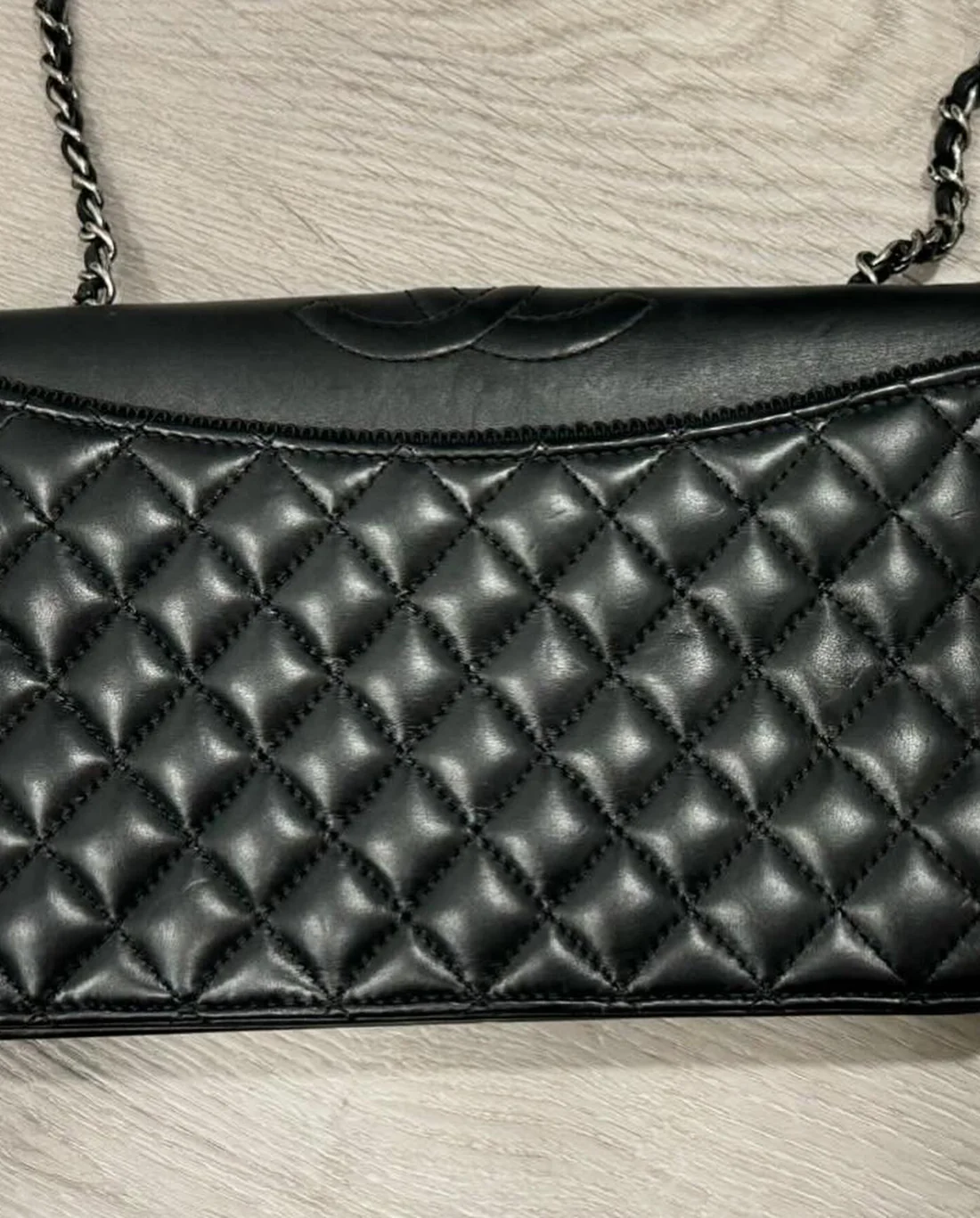 Chanel Black Lambskin Wallet on chain - Image 6