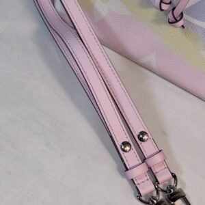 Alternative view of Beautiful Rare Escale NeoNoe Mm