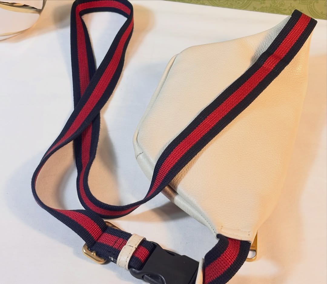 Beautiful Logo Bumbag - Image 6