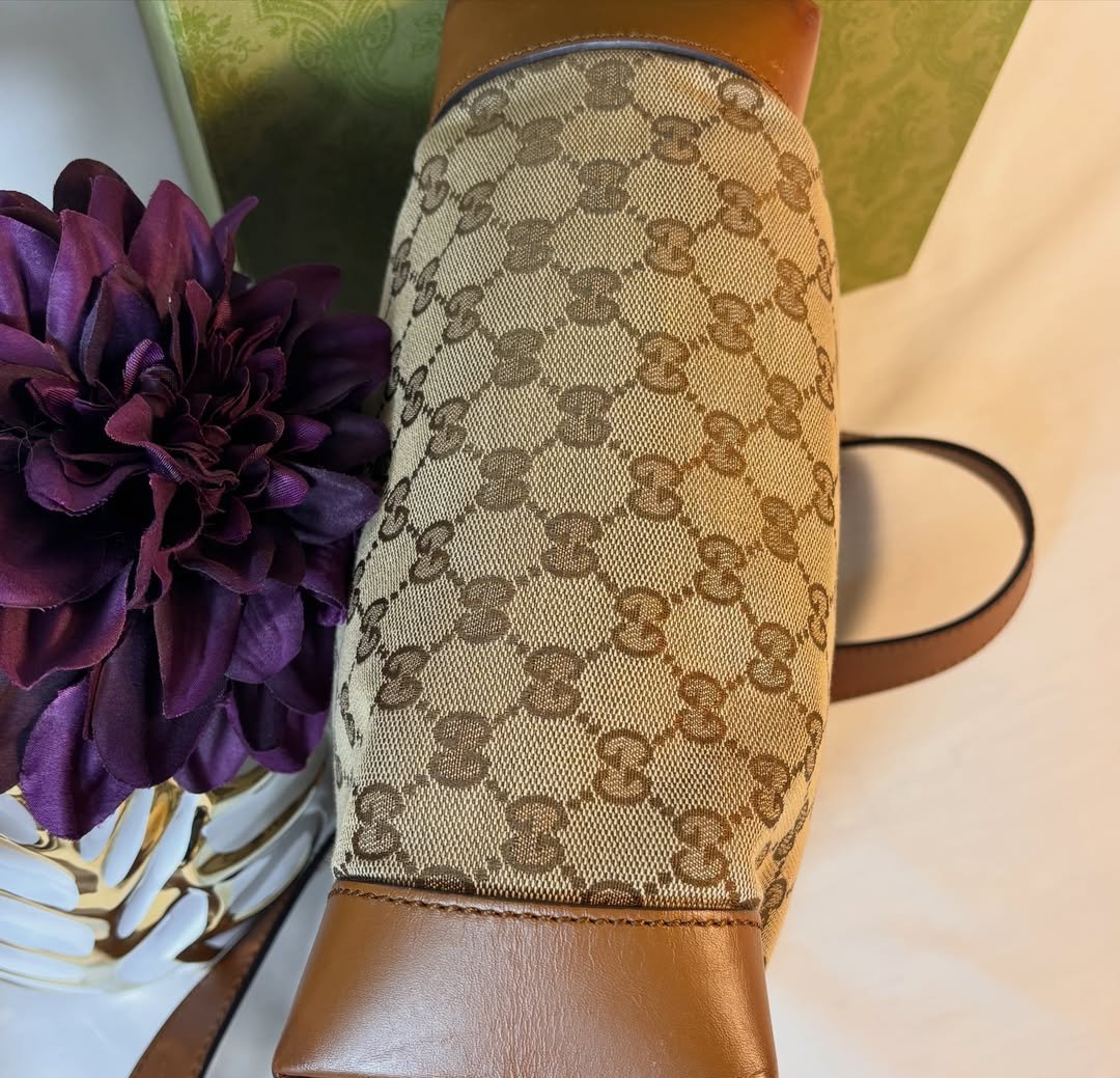 Beautiful Canvas Messenger - Image 2