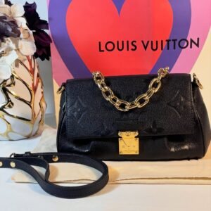 Gorgeous New Model Favorite Empreinte Noir