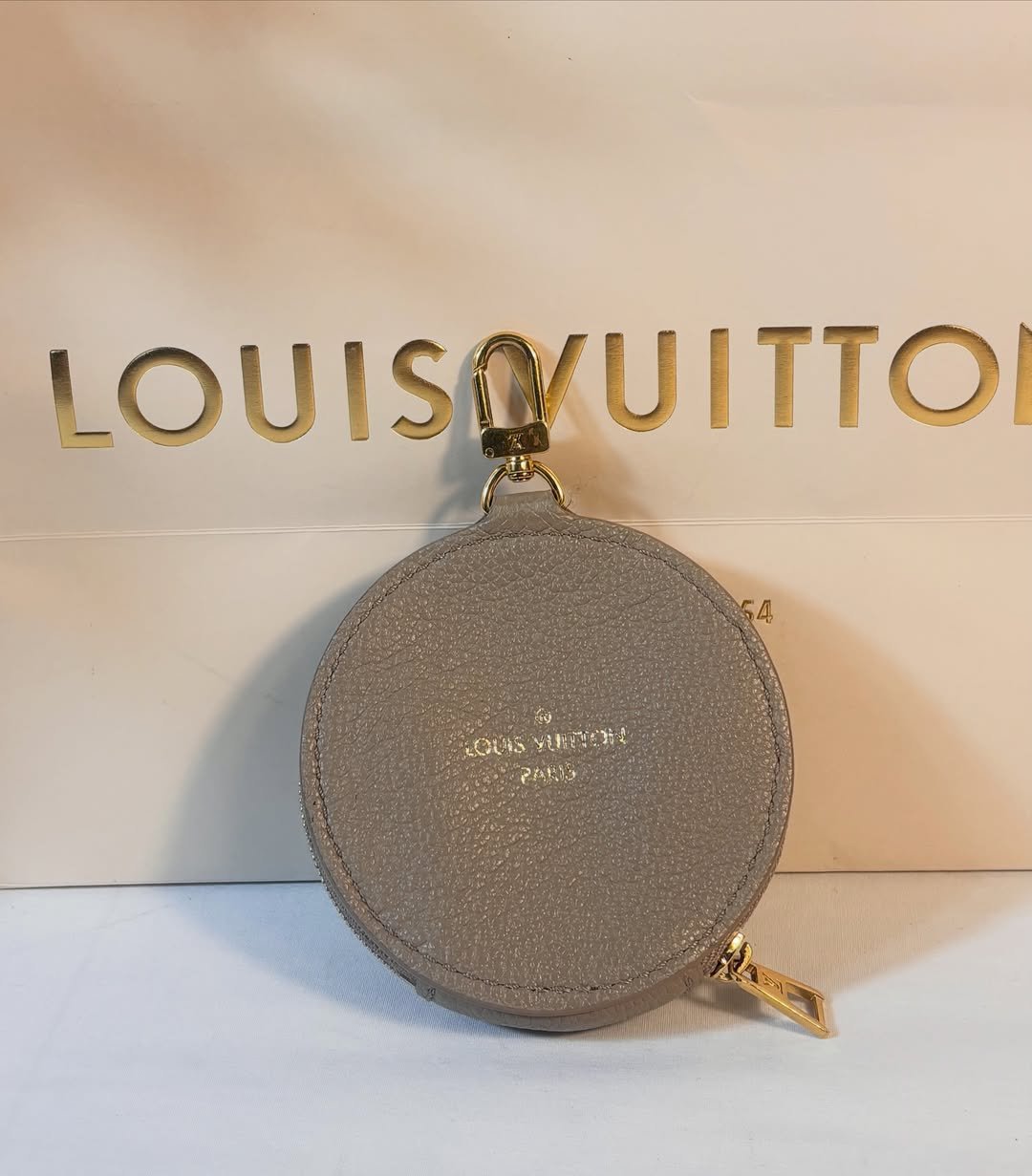 Beautiful Round Coin Purse Tourterelle Grey