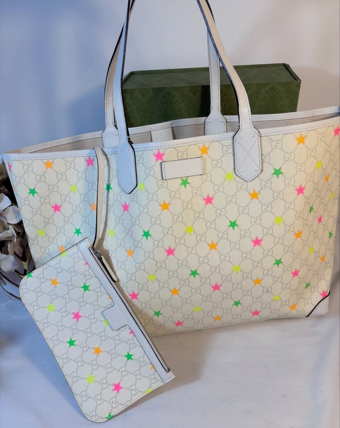 Adorable Supreme Stars Tote w/ Pochette