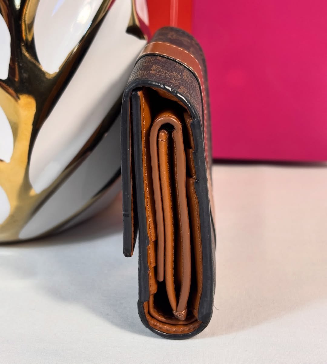 Macadam Trifold Wallet - Image 3