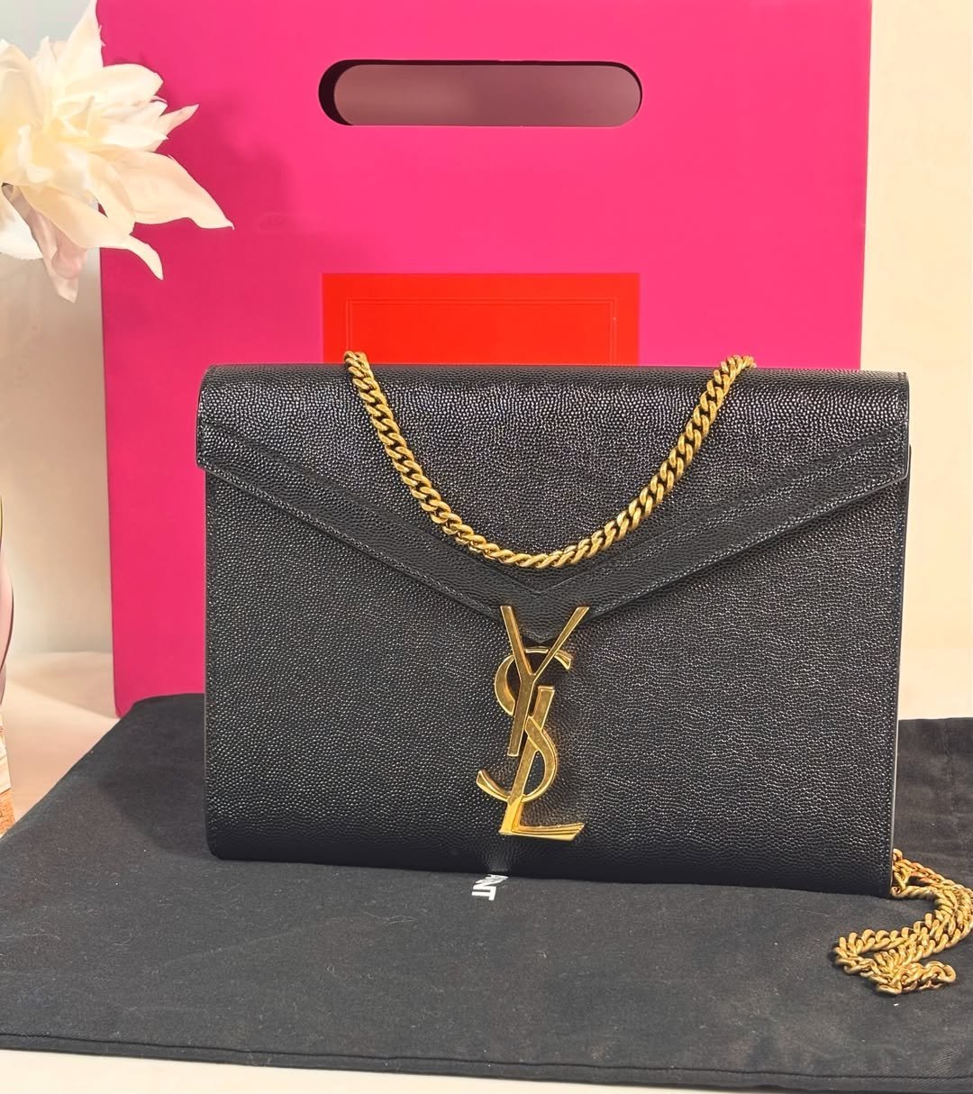 Cassandra Woc Black with Gold