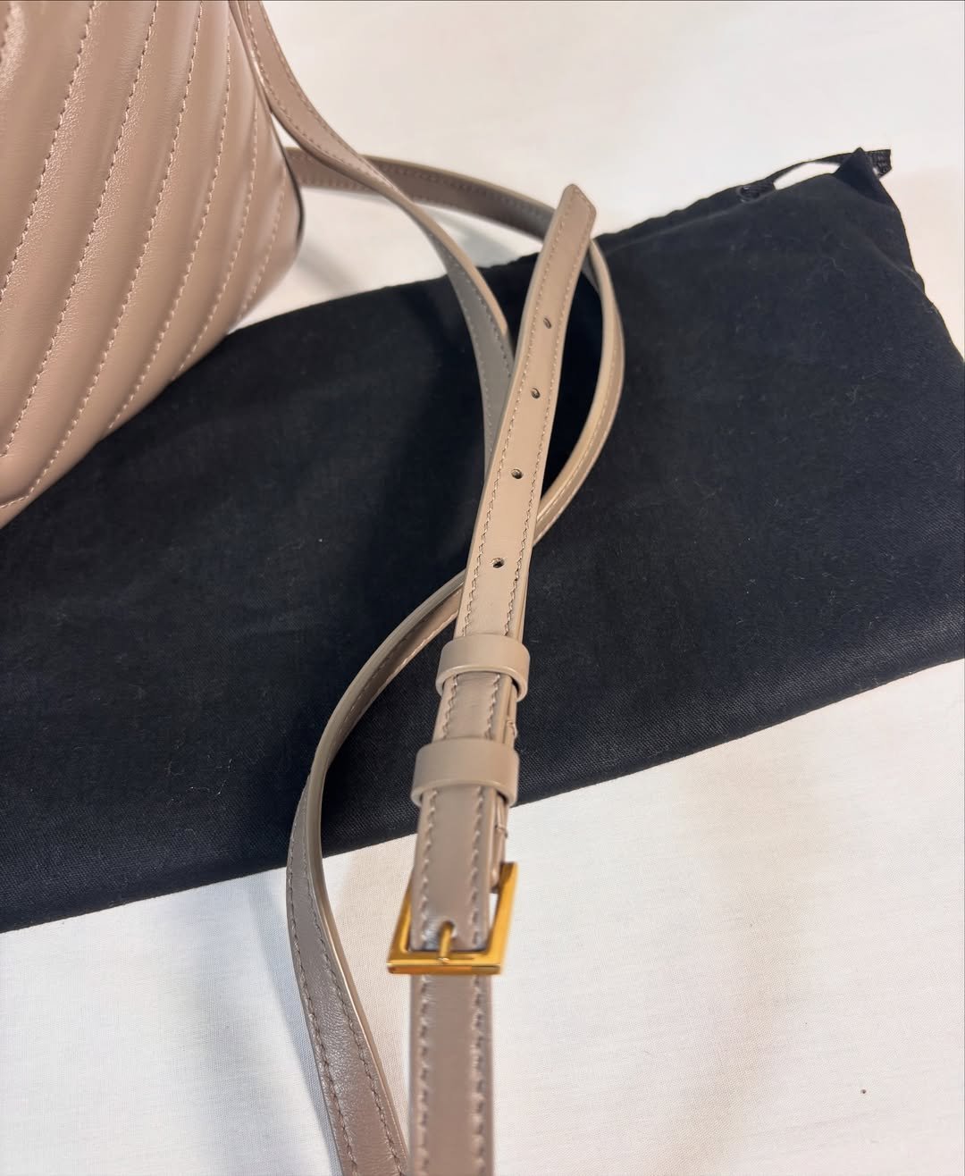 Stunning Medium Lou Camera Bag Greyish Brown - Image 6