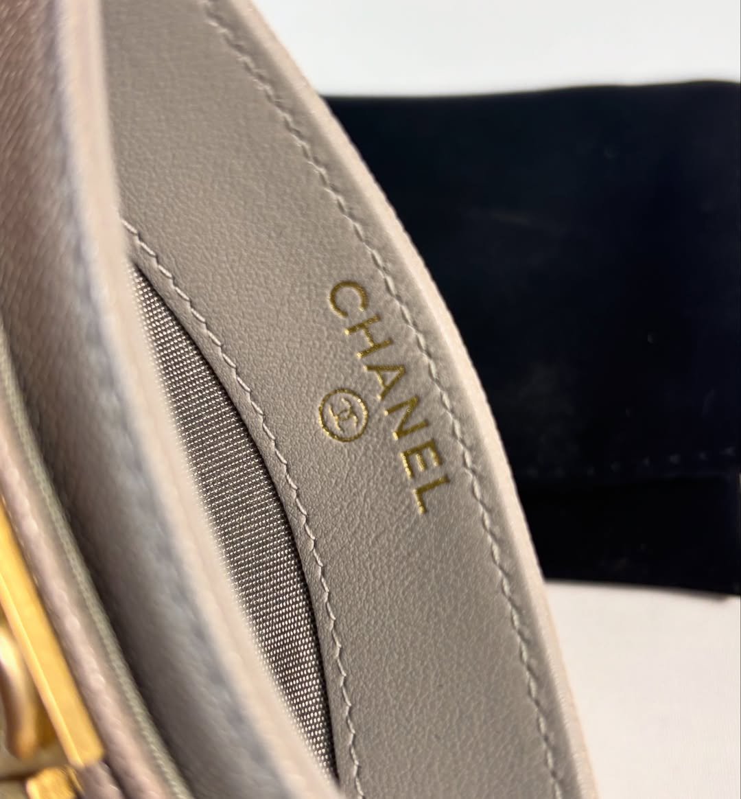 Boy Cardholder Gray Caviar - Image 8