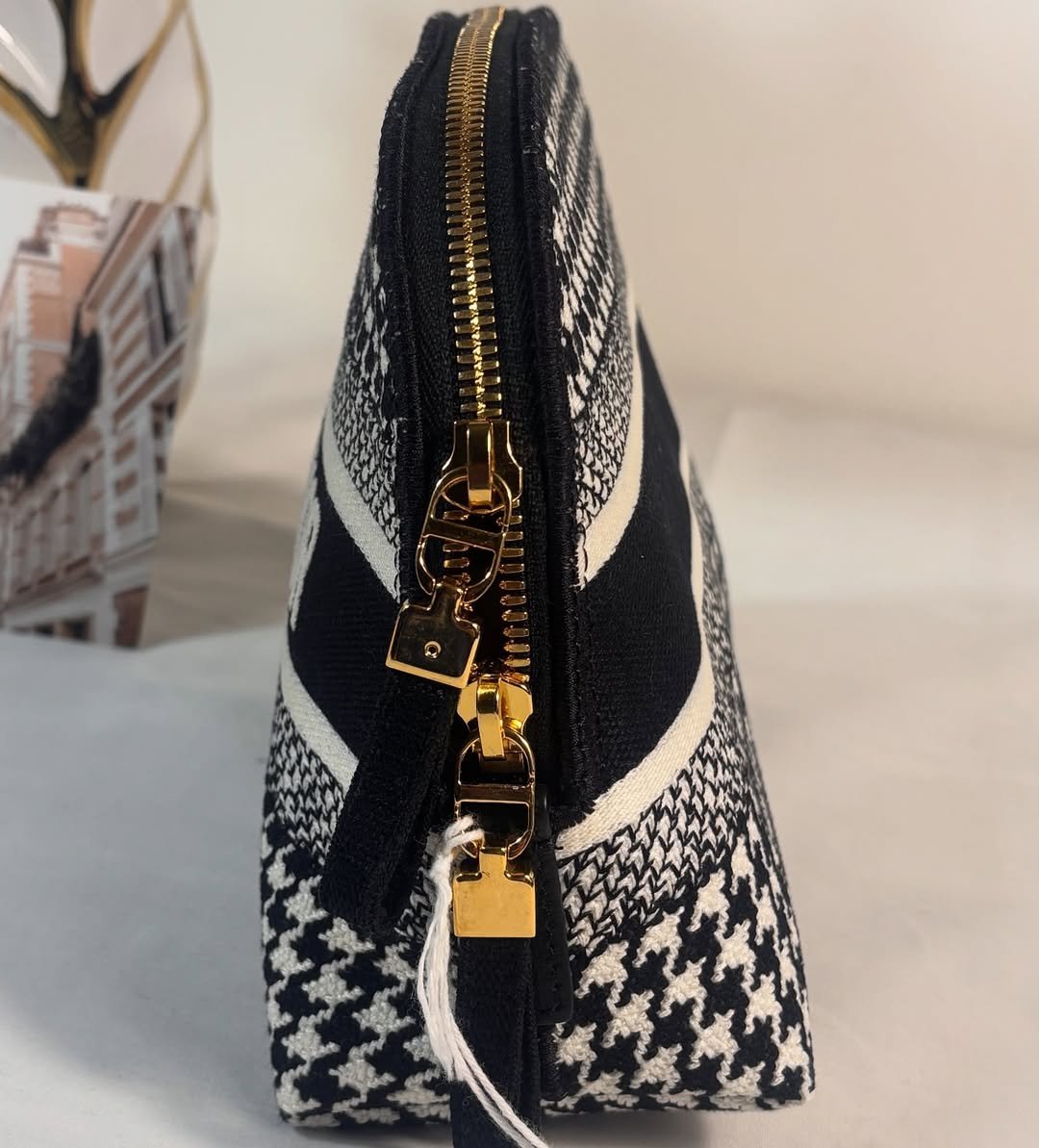 Large Cosmetic Pochette - Image 7
