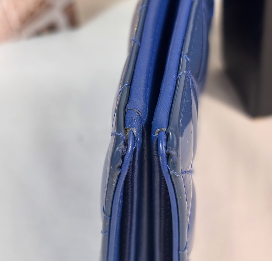 Stunning Interlocking Cc Logo Bifold Blue - Image 6