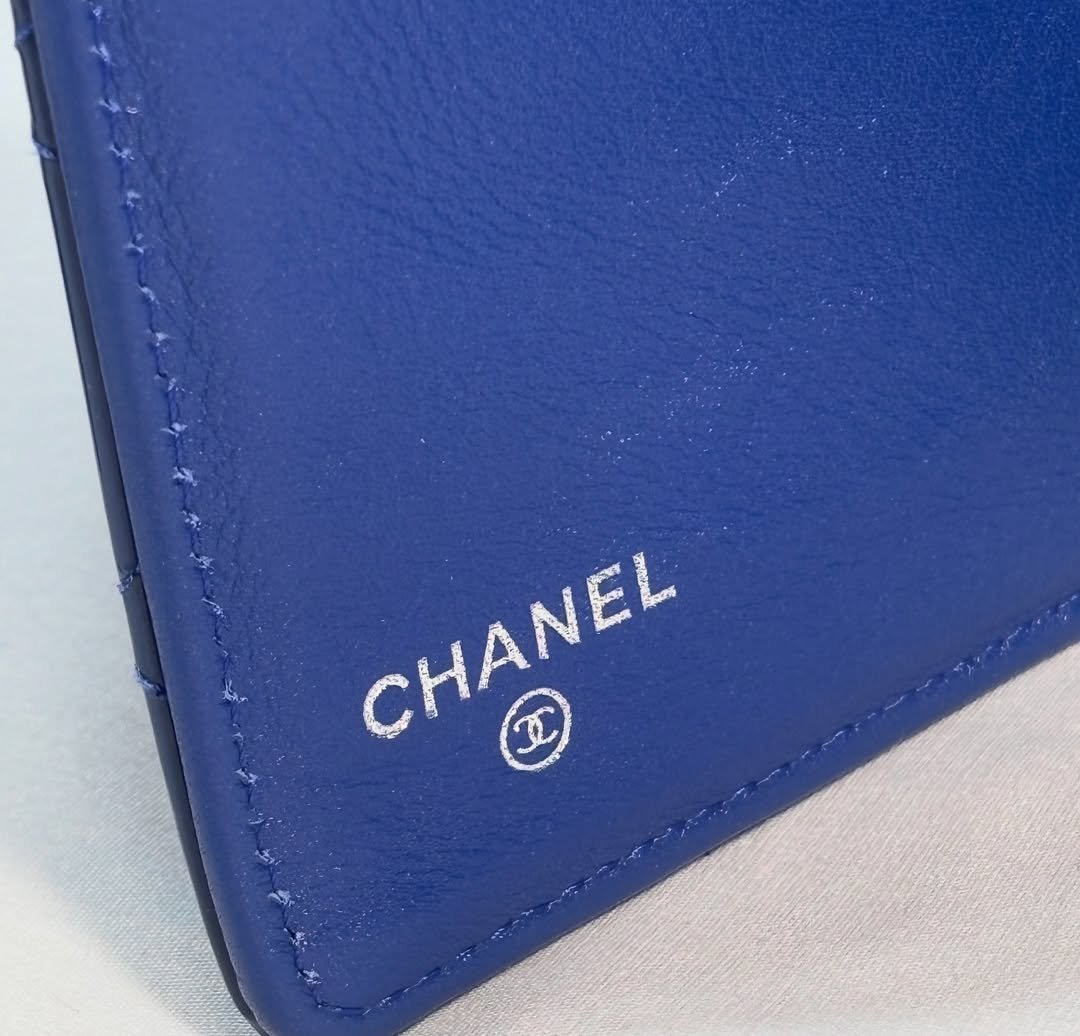 Stunning Interlocking Cc Logo Bifold Blue - Image 7