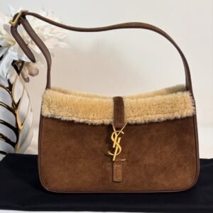 Le 5 a 7 Hobo Sherpa / Suede