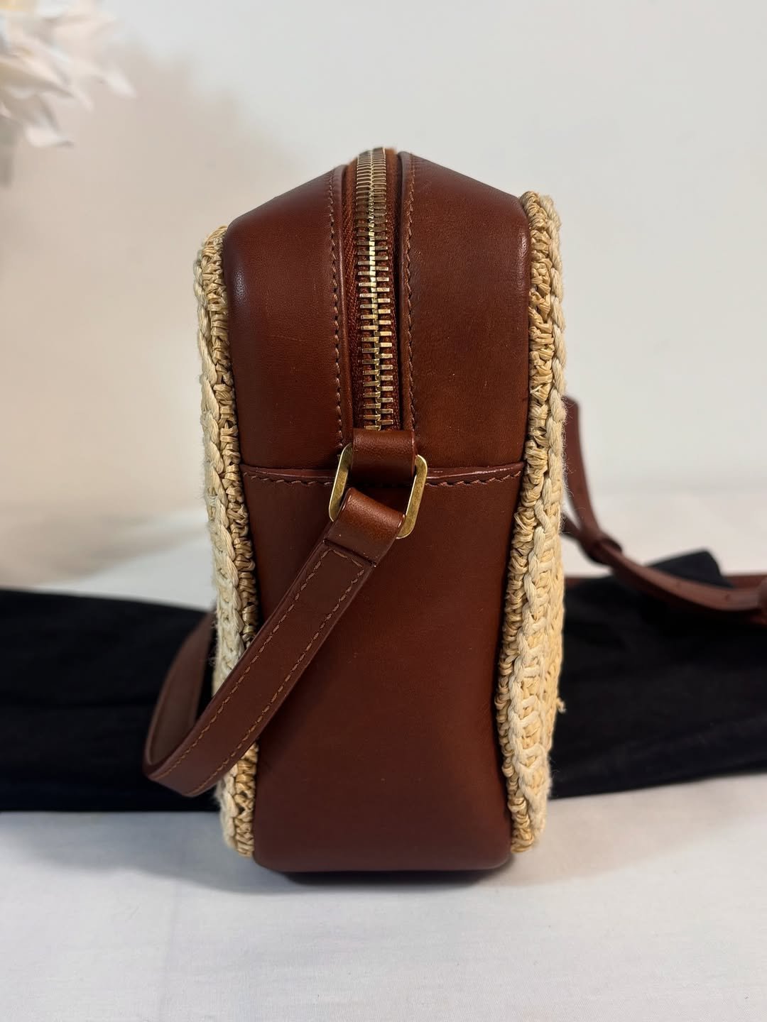 Medium Lou Camera Bag Raffia - Image 8
