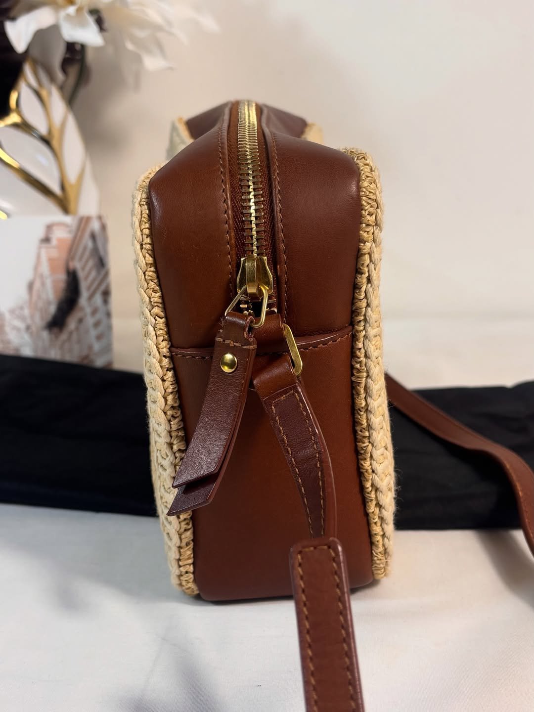 Medium Lou Camera Bag Raffia - Image 6