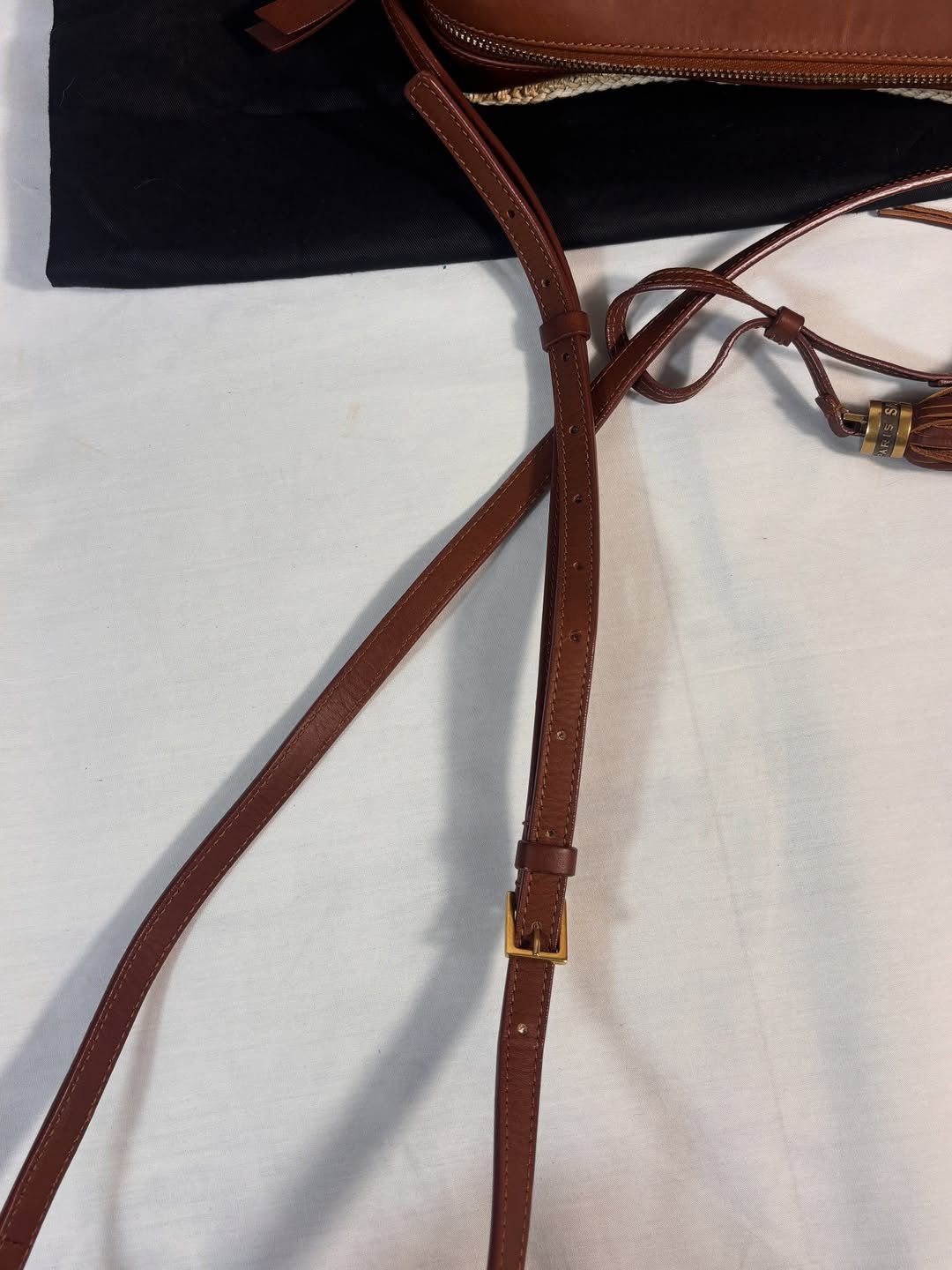 Medium Lou Camera Bag Raffia - Image 3