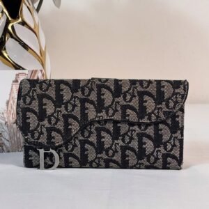 Gorgeous Oblique Saddle Wallet
