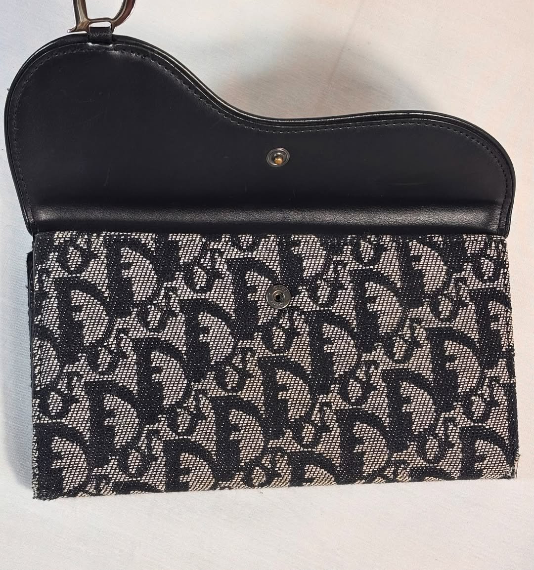 Gorgeous Oblique Saddle Wallet - Image 4