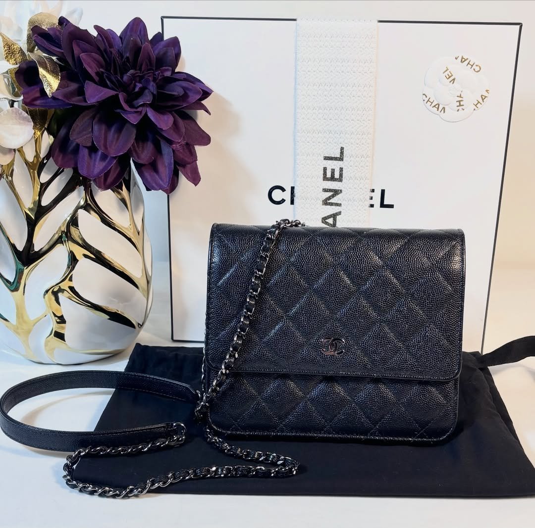 Beautiful Black Caviar Square Woc Crossbody