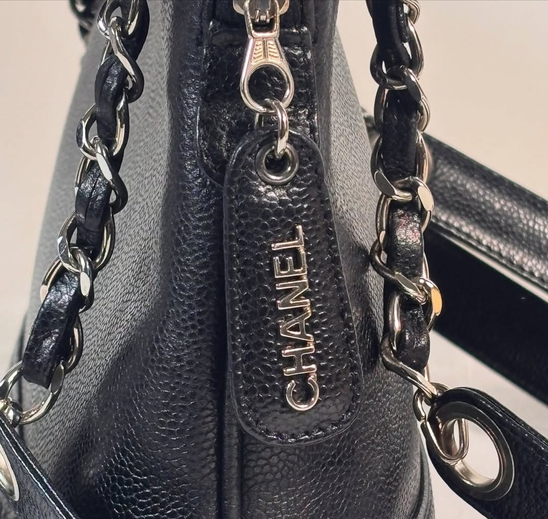 Gorgeous Vintage Logo Chain Tote Black - Image 5